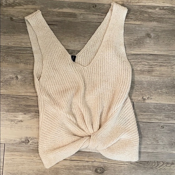 Tops - Classy sweater tank